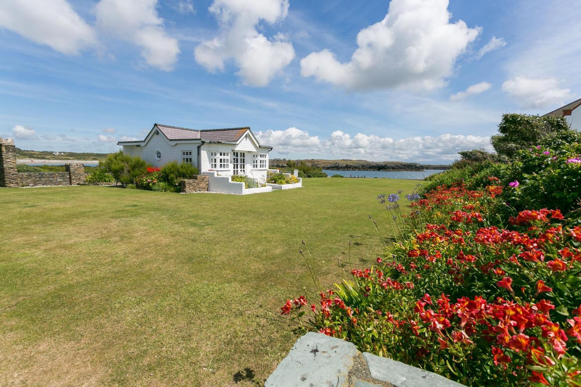 Pen Y Graig Villa Rhoscolyn Exterior photo