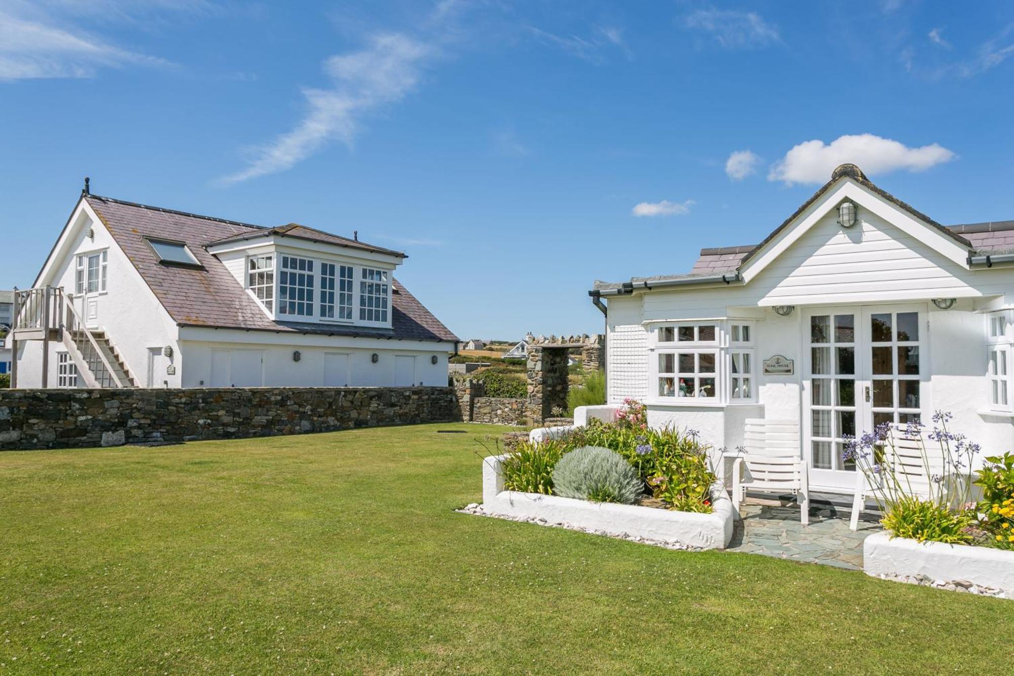 Pen Y Graig Villa Rhoscolyn Exterior photo